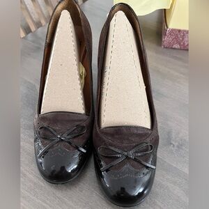 Sofft Brown Suede and Patent Loafer Heels